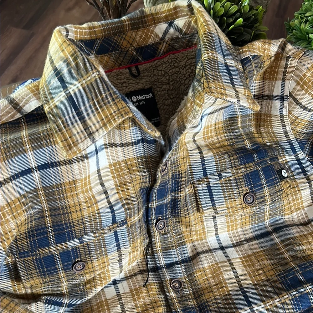 NWOT! Mens Sherpa Lined Blue & Gold Plaid Flannel Shacket Shirt Jacket